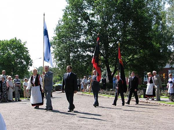 juhlat 10-32