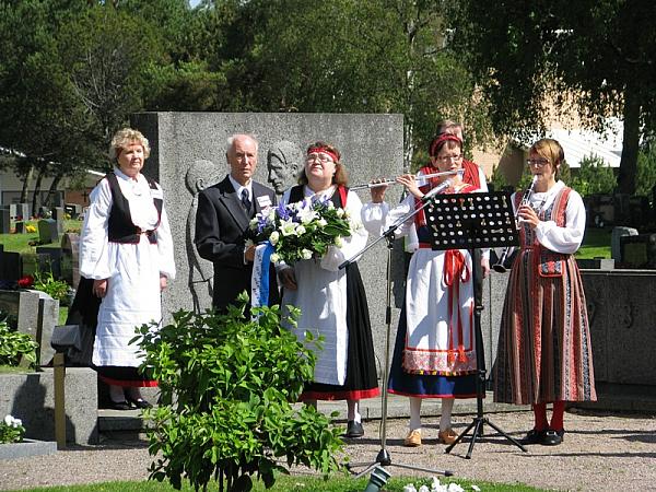 juhlat 12-23
