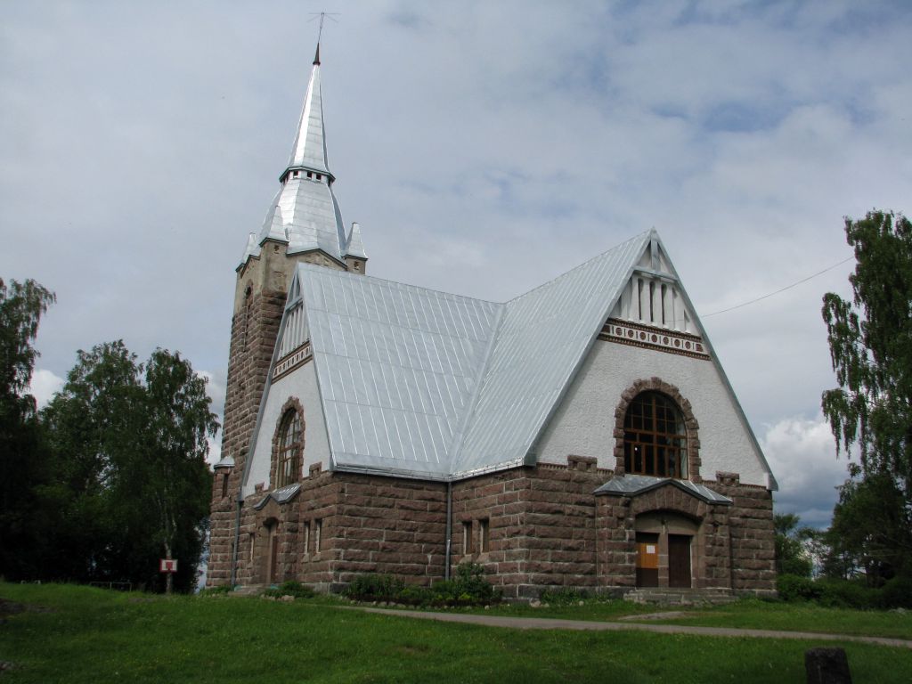 Räisälän kirkko kesällä 2010